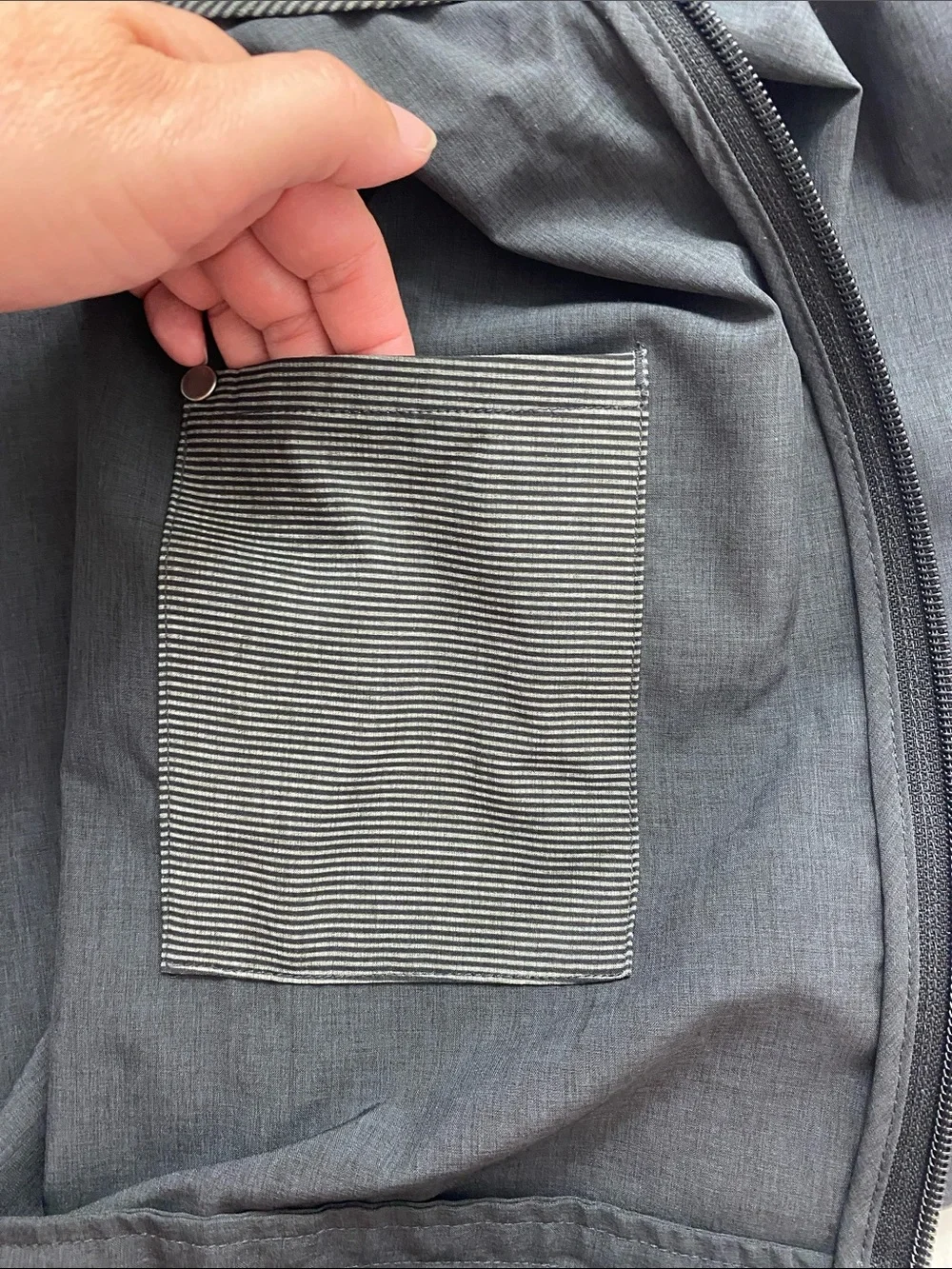 Vuori Outdoor Trainer‎ Shell Men's Size L Lightweight Dark Pewter Breathable